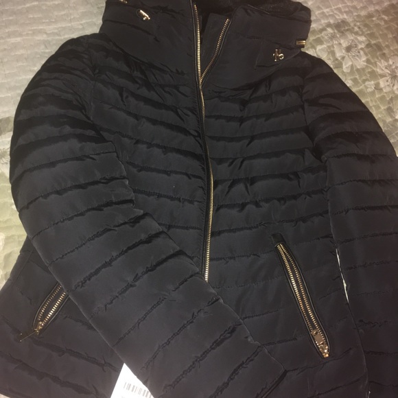 Sold.  Sold.  Sold.  Zara jacket - Picture 2 of 8